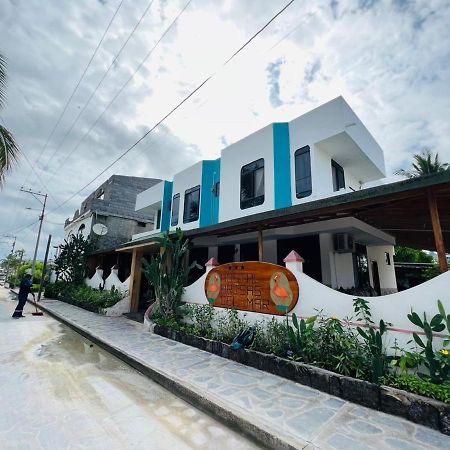 Hostal Brisas Del Mar Puerto Villamil Exterior photo