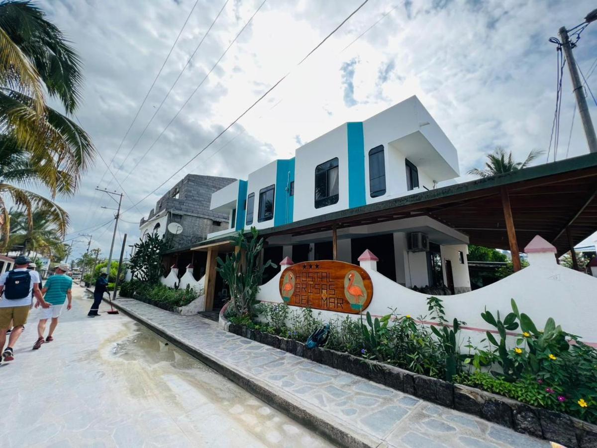 Hostal Brisas Del Mar Puerto Villamil Exterior photo